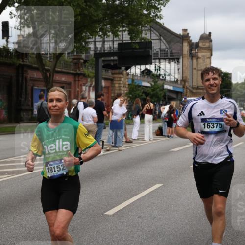 29.06.2025 - hella hamburg halbmarathon Yannick Fuchs http://msf.ph/oto/8302747 29.06.2025 10:50:00 20KM 1130, 1180, 1877, 2378, 2982, 3042, 3048, 4594, 4813, 4951, 5287, 5465, 5721, 5744, 6759, 7646, 7742, 8255, 8311, 8330, 8639, 8863, 9361, 9562, 9622, 11039, 11143, 11309, 11554, 11638, 11870, 12196, 12515, 12858, 13474, 14363, 14461, 15134, 16043, 16375, 16434, 16625, 17468, 17615, 18117, 18125, 18212, 18325, 18340, 18495, 18531, 18634, 18746, 18835, 18966, 19152 meine-sportfotos.de
