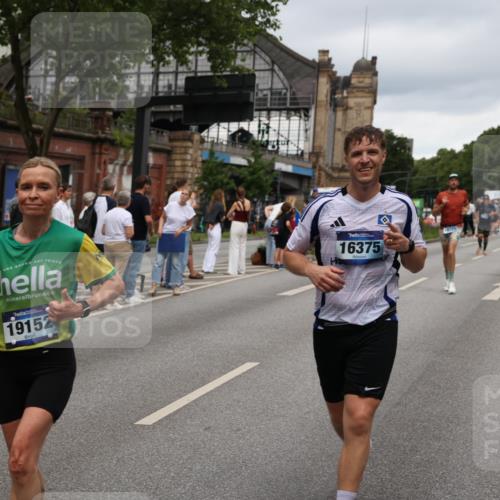 29.06.2025 - hella hamburg halbmarathon Yannick Fuchs http://msf.ph/oto/8302763 29.06.2025 10:50:00 20KM 1130, 1180, 1877, 2378, 2982, 3042, 3048, 4594, 4813, 4951, 5287, 5465, 5721, 5744, 6759, 7646, 7742, 8255, 8311, 8330, 8639, 8863, 9361, 9562, 9622, 11039, 11143, 11309, 11554, 11638, 11870, 12196, 12515, 12858, 13474, 14363, 14461, 15134, 16043, 16375, 16434, 16625, 17468, 17615, 18117, 18125, 18212, 18325, 18340, 18495, 18531, 18634, 18746, 18835, 18966, 19152 meine-sportfotos.de