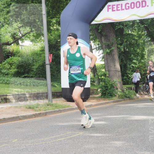 29.06.2025 - hella hamburg halbmarathon KatJ http://msf.ph/oto/8302837 29.06.2025 10:14:11 Zwischen KM18-KM19  meine-sportfotos.de