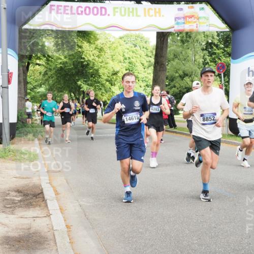 29.06.2025 - hella hamburg halbmarathon MichiJ http://msf.ph/oto/8302922 29.06.2025 10:34:56 Zwischen KM18-KM19 1942, 7480, 7599, 7962, 8852, 9305, 13223, 13554, 14618, 14619, 15026, 17846, 18118, 18797 meine-sportfotos.de