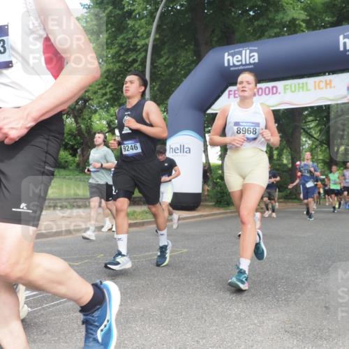 29.06.2025 - hella hamburg halbmarathon KatJ http://msf.ph/oto/8302934 29.06.2025 10:43:31 Zwischen KM18-KM19 1972, 2083, 2250, 2741, 2982, 2996, 4594, 4813, 5492, 7547 meine-sportfotos.de