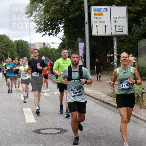 29.06.2025 - hella hamburg halbmarathon Yannick Fuchs http://msf.ph/oto/8302941 29.06.2025 10:50:01 20KM 1130, 1180, 1877, 2378, 2982, 3042, 3048, 4594, 4813, 4951, 5287, 5465, 5721, 5744, 6759, 7646, 7742, 8255, 8311, 8330, 8639, 8863, 9361, 9562, 9622, 11143, 11309, 11554, 11638, 11870, 12196, 12515, 12858, 13474, 14363, 14461, 15134, 16008, 16009, 16043, 16375, 16434, 16625, 17468, 17615, 18117, 18125, 18212, 18325, 18340, 18495, 18531, 18634, 18966, 19152 meine-sportfotos.de