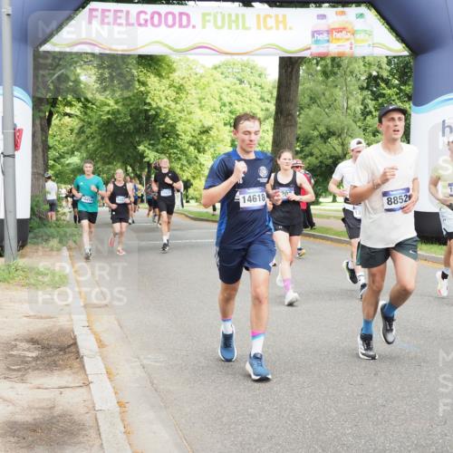 29.06.2025 - hella hamburg halbmarathon MichiJ http://msf.ph/oto/8302947 29.06.2025 10:34:56 Zwischen KM18-KM19 1942, 7480, 7599, 7962, 8852, 9305, 13223, 13554, 14618, 14619, 15026, 17846, 18118, 18797 meine-sportfotos.de