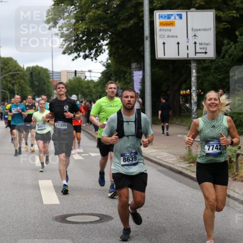 29.06.2025 - hella hamburg halbmarathon Yannick Fuchs http://msf.ph/oto/8302954 29.06.2025 10:50:01 20KM 1130, 1180, 1877, 2378, 2982, 3042, 3048, 4594, 4813, 4951, 5287, 5465, 5721, 5744, 6759, 7646, 7742, 8255, 8311, 8330, 8639, 8863, 9361, 9562, 9622, 11143, 11309, 11554, 11638, 11870, 12196, 12515, 12858, 13474, 14363, 14461, 15134, 16008, 16009, 16043, 16375, 16434, 16625, 17468, 17615, 18117, 18125, 18212, 18325, 18340, 18495, 18531, 18634, 18966, 19152 meine-sportfotos.de