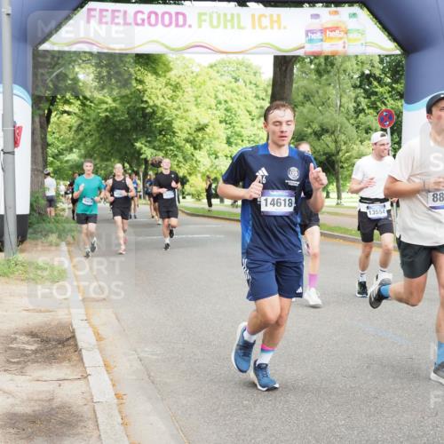 29.06.2025 - hella hamburg halbmarathon MichiJ http://msf.ph/oto/8302978 29.06.2025 10:34:56 Zwischen KM18-KM19 1942, 7480, 7599, 7962, 8852, 9305, 13223, 13554, 14618, 14619, 15026, 17846, 18118, 18797 meine-sportfotos.de