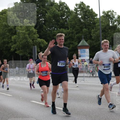 29.06.2025 - hella hamburg halbmarathon Jannik Wohlers http://msf.ph/oto/8302984 29.06.2025 10:37:27 Lombardsbrücke 1475, 1578, 1799, 1985, 2199, 2853, 3230, 3246, 3880, 5139, 5522, 5875, 6243, 6362, 6697, 7244, 7321, 7350, 7696, 8985, 9247, 9288, 9895, 10025, 10159, 10836, 11087, 11164, 11421, 11456, 11457, 11479, 11543, 11882, 12242, 12254, 13650, 14018, 15002, 15418, 15511, 16211, 16360, 17389, 17793, 17798, 18317, 18319, 18572 meine-sportfotos.de