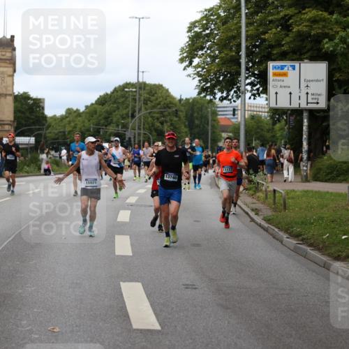 29.06.2025 - hella hamburg halbmarathon Yannick Fuchs http://msf.ph/oto/8303057 29.06.2025 10:37:45 20KM 2653, 3109, 3116, 3124, 3697, 3928, 4080, 4229, 4318, 6495, 7026, 7508, 7635, 8664, 9114, 10099, 10237, 10251, 10493, 11177, 12153, 12623, 12657, 12723, 12776, 13398, 13746, 13807, 14201, 14210, 14484, 14849, 15706, 15921, 16314, 16338, 16997, 17391, 17403, 18274, 18449, 19009, 19038, 19051, 19229 meine-sportfotos.de