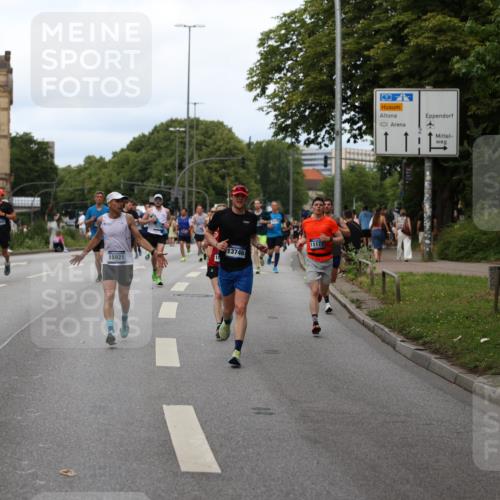 29.06.2025 - hella hamburg halbmarathon Yannick Fuchs http://msf.ph/oto/8303091 29.06.2025 10:37:46 20KM 2653, 3109, 3116, 3124, 3697, 3928, 4080, 4229, 4318, 6495, 7026, 7508, 7635, 8664, 9114, 10099, 10237, 10251, 10493, 11177, 12153, 12623, 12657, 12723, 12776, 13398, 13746, 13807, 14201, 14210, 14484, 14849, 15706, 15921, 16314, 16338, 16997, 17391, 17403, 18274, 18449, 19009, 19038, 19051, 19229 meine-sportfotos.de