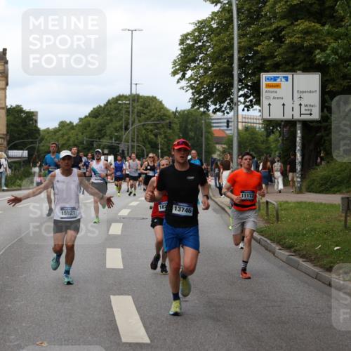 29.06.2025 - hella hamburg halbmarathon Yannick Fuchs http://msf.ph/oto/8303109 29.06.2025 10:37:47 20KM 3109, 3116, 3124, 3697, 3928, 4080, 4229, 4318, 6495, 7026, 7508, 7635, 8664, 9114, 10099, 10237, 10251, 10493, 11177, 11778, 12153, 12623, 12657, 12723, 12776, 13398, 13746, 13807, 14201, 14210, 14484, 14849, 15706, 15921, 16314, 16338, 16997, 17391, 17403, 18274, 18449, 19009, 19038, 19051, 19229 meine-sportfotos.de