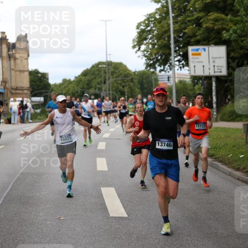 29.06.2025 - hella hamburg halbmarathon Yannick Fuchs http://msf.ph/oto/8303178 29.06.2025 10:37:47 20KM 3109, 3116, 3124, 3697, 3928, 4080, 4229, 4318, 6495, 7026, 7508, 7635, 8664, 9114, 10099, 10237, 10251, 10493, 11177, 11778, 12153, 12623, 12657, 12723, 12776, 13398, 13746, 13807, 14201, 14210, 14484, 14849, 15706, 15921, 16314, 16338, 16997, 17391, 17403, 18274, 18449, 19009, 19038, 19051, 19229 meine-sportfotos.de