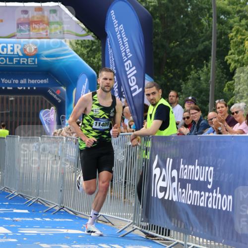 29.06.2025 - hella hamburg halbmarathon Strokosch-Dieckow http://msf.ph/oto/8303203 29.06.2025 10:16:17 Ziel 11409 meine-sportfotos.de
