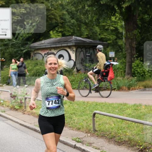 29.06.2025 - hella hamburg halbmarathon Yannick Fuchs http://msf.ph/oto/8303222 29.06.2025 10:50:02 20KM 1130, 1180, 1877, 2378, 2982, 3042, 3048, 4594, 4813, 4951, 5287, 5465, 5721, 5744, 6759, 7646, 7742, 8255, 8311, 8330, 8639, 8863, 9361, 9562, 9622, 11143, 11309, 11554, 11638, 11870, 12196, 12515, 12858, 13474, 14363, 14461, 15134, 16008, 16009, 16043, 16375, 16434, 16625, 17468, 18117, 18125, 18212, 18325, 18340, 18495, 18531, 18634, 18966, 19152 meine-sportfotos.de