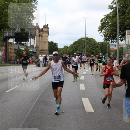 29.06.2025 - hella hamburg halbmarathon Yannick Fuchs http://msf.ph/oto/8303236 29.06.2025 10:37:48 20KM 3109, 3116, 3124, 3697, 3928, 4080, 4318, 6495, 7026, 7185, 7508, 7635, 8664, 9114, 10099, 10237, 10251, 10493, 11177, 11778, 12153, 12623, 12657, 12723, 12776, 13398, 13746, 13807, 13897, 14201, 14210, 14484, 14849, 15706, 15921, 16314, 16338, 16997, 17391, 17403, 18274, 18449, 19009, 19038, 19051, 19229 meine-sportfotos.de