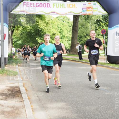 29.06.2025 - hella hamburg halbmarathon MichiJ http://msf.ph/oto/8303353 29.06.2025 10:34:59 Zwischen KM18-KM19 1689, 1942, 5022, 5650, 6203, 7480, 8852, 9305, 10423, 13223, 13554, 14618, 14619, 15026, 16414, 17846, 18118 meine-sportfotos.de