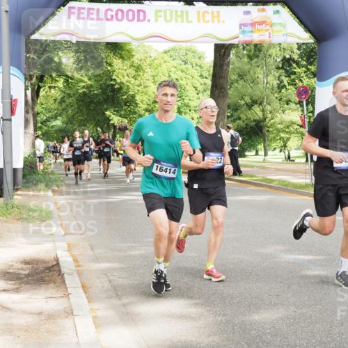 29.06.2025 - hella hamburg halbmarathon MichiJ http://msf.ph/oto/8303451 29.06.2025 10:35:00 Zwischen KM18-KM19 1689, 1942, 5022, 5650, 6203, 7480, 8852, 9305, 10423, 13554, 14618, 14619, 15026, 16414, 17846, 18118 meine-sportfotos.de