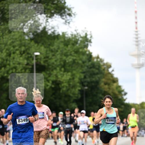 29.06.2025 - hella hamburg halbmarathon Dr. Thomas Lammeyer http://msf.ph/oto/8303521 29.06.2025 10:38:04 Kennedybrücke 1189, 1275, 1764, 1896, 2038, 2526, 2776, 2933, 3264, 3340, 3345, 3848, 4433, 4445, 4449, 4807, 4824, 4826, 5096, 5141, 5557, 5561, 5566, 5569, 5691, 5821, 5822, 5887, 6364, 6515, 6516, 6956, 7027, 7565, 7633, 7653, 7982, 8157, 8277, 8349, 8375, 8377, 8383, 8401, 8620, 9258, 9438, 9875, 9995, 10048, 10071, 10561, 10800, 11111, 11229, 11237, 11260, 11338 meine-sportfotos.de