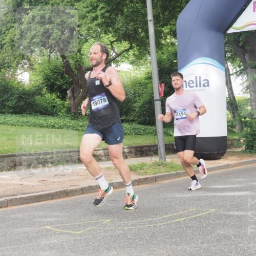 29.06.2025 - hella hamburg halbmarathon KatJ http://msf.ph/oto/8303540 29.06.2025 10:14:14 Zwischen KM18-KM19  meine-sportfotos.de