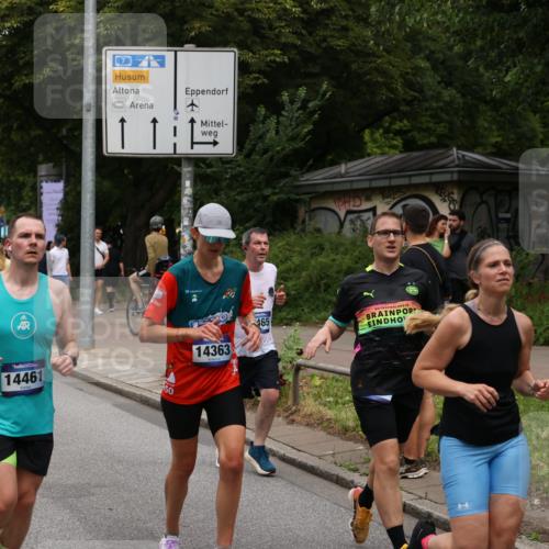 29.06.2025 - hella hamburg halbmarathon Yannick Fuchs http://msf.ph/oto/8303592 29.06.2025 10:50:06 20KM 1130, 1180, 1877, 2378, 2982, 3042, 3048, 4594, 4813, 4951, 5287, 5465, 5721, 5744, 6759, 7646, 7742, 8311, 8330, 8639, 8863, 8968, 8996, 9246, 9622, 9903, 10084, 11143, 11309, 11554, 11638, 11870, 12196, 12515, 12858, 13474, 14363, 14461, 15134, 16008, 16009, 16043, 16375, 16434, 16620, 16625, 17468, 18117, 18125, 18325, 18340, 18495, 18531, 18634, 18966, 19152 meine-sportfotos.de