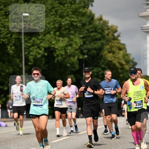 29.06.2025 - hella hamburg halbmarathon Dr. Thomas Lammeyer http://msf.ph/oto/8303601 29.06.2025 10:16:31 Kennedybrücke 1249, 1610, 1785, 1850, 1851, 2942, 2963, 2964, 3182, 3248, 3262, 3363, 4453, 4532, 5150, 5166, 5176, 6822, 7014, 7907, 8917, 8971, 9428, 9705, 10067, 10402, 10409, 10685, 11025 meine-sportfotos.de