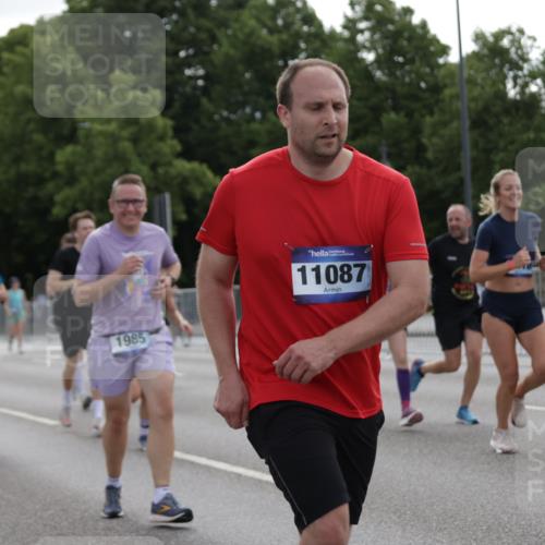 29.06.2025 - hella hamburg halbmarathon Jannik Wohlers http://msf.ph/oto/8303607 29.06.2025 10:37:29 Lombardsbrücke 1475, 1578, 1799, 1985, 2853, 3230, 3246, 3880, 5139, 5522, 6243, 6362, 6697, 7244, 7321, 7350, 7696, 8198, 8199, 8985, 9247, 9288, 9895, 10025, 10159, 10836, 11087, 11152, 11164, 11421, 11456, 11457, 11479, 11543, 11882, 12242, 12254, 12997, 13650, 14018, 15002, 15329, 15418, 15511, 15762, 16211, 16220, 16360, 17389, 17793, 18317, 18319, 18572, 18937 meine-sportfotos.de