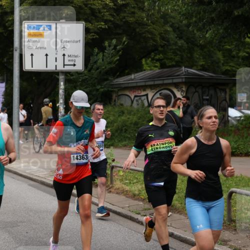 29.06.2025 - hella hamburg halbmarathon Yannick Fuchs http://msf.ph/oto/8303631 29.06.2025 10:50:06 20KM 1130, 1180, 1877, 2378, 2982, 3042, 3048, 4594, 4813, 4951, 5287, 5465, 5721, 5744, 6759, 7646, 7742, 8311, 8330, 8639, 8863, 8968, 8996, 9246, 9622, 9903, 10084, 11143, 11309, 11554, 11638, 11870, 12196, 12515, 12858, 13474, 14363, 14461, 15134, 16008, 16009, 16043, 16375, 16434, 16620, 16625, 17468, 18117, 18125, 18325, 18340, 18495, 18531, 18634, 18966, 19152 meine-sportfotos.de