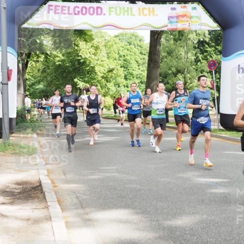 29.06.2025 - hella hamburg halbmarathon MichiJ http://msf.ph/oto/8303680 29.06.2025 10:35:03 Zwischen KM18-KM19 1689, 5022, 5650, 6203, 7480, 9051, 10423, 13554, 14594, 16089, 16414, 17229, 17632, 18963 meine-sportfotos.de