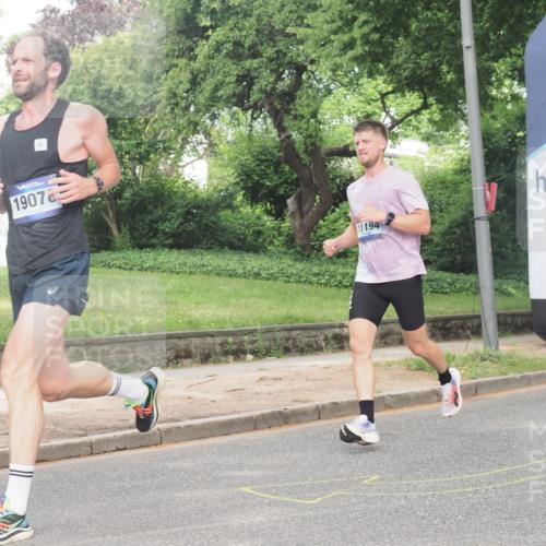 29.06.2025 - hella hamburg halbmarathon KatJ http://msf.ph/oto/8303692 29.06.2025 10:14:14 Zwischen KM18-KM19  meine-sportfotos.de