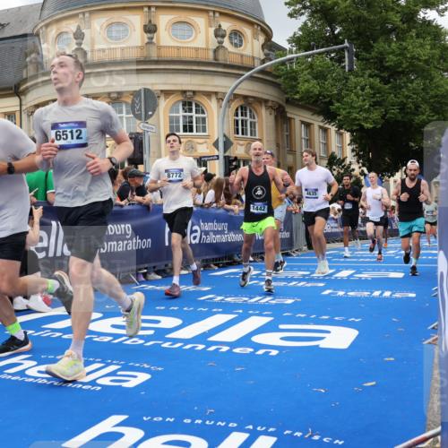 29.06.2025 - hella hamburg halbmarathon Strokosch-Dieckow http://msf.ph/oto/8303725 29.06.2025 10:54:24 Ziel 1267, 1442, 3426, 3794, 4635, 4868, 6511, 6512, 7129, 8772, 8798, 11009, 11430, 11797, 11799, 12321, 12362, 12607, 13289, 13803, 15146, 15946, 16327, 16574, 16750, 16879, 17698, 18268, 19067 meine-sportfotos.de