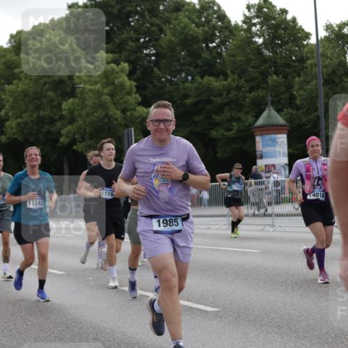 29.06.2025 - hella hamburg halbmarathon Jannik Wohlers http://msf.ph/oto/8303726 29.06.2025 10:37:29 Lombardsbrücke 1475, 1578, 1799, 1985, 2853, 3230, 3246, 3880, 5139, 5522, 6243, 6362, 6697, 7244, 7321, 7350, 7696, 8198, 8199, 8985, 9247, 9288, 9895, 10025, 10159, 10836, 11087, 11152, 11164, 11421, 11456, 11457, 11479, 11543, 11882, 12242, 12254, 12997, 13650, 14018, 15002, 15329, 15418, 15511, 15762, 16211, 16220, 16360, 17389, 17793, 18317, 18319, 18572, 18937 meine-sportfotos.de