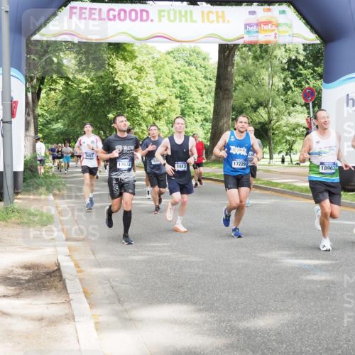 29.06.2025 - hella hamburg halbmarathon MichiJ http://msf.ph/oto/8303825 29.06.2025 10:35:04 Zwischen KM18-KM19 1689, 2274, 4528, 5022, 5650, 6203, 9051, 10423, 13554, 14594, 15309, 16089, 16414, 17229, 17632, 18963 meine-sportfotos.de