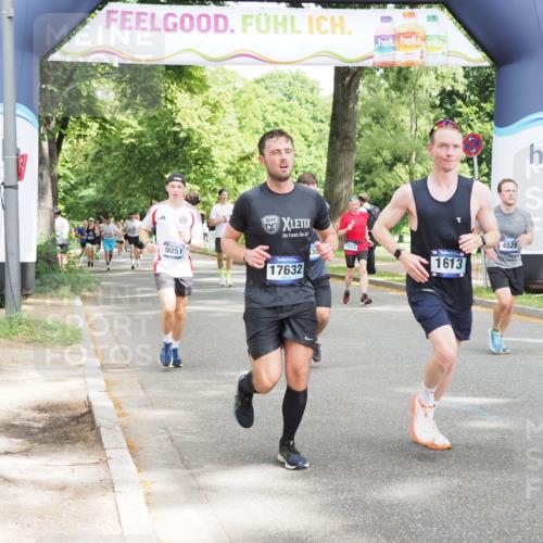 29.06.2025 - hella hamburg halbmarathon MichiJ http://msf.ph/oto/8304057 29.06.2025 10:35:06 Zwischen KM18-KM19 1613, 2213, 2274, 4528, 9051, 14594, 15309, 16089, 17229, 17632, 18882, 18963 meine-sportfotos.de