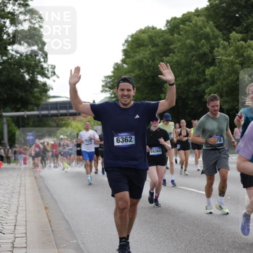 29.06.2025 - hella hamburg halbmarathon Jannik Wohlers http://msf.ph/oto/8304148 29.06.2025 10:37:31 Lombardsbrücke 1475, 1578, 1799, 1985, 2786, 3246, 3880, 4921, 5139, 5522, 6362, 6697, 7244, 7321, 7350, 7629, 7696, 8198, 8199, 8985, 9247, 9288, 9350, 9895, 10025, 10159, 10836, 11087, 11152, 11164, 11421, 11456, 11457, 11479, 11543, 11882, 12242, 12997, 13650, 14018, 15002, 15329, 15418, 15511, 15562, 15762, 16211, 16220, 16360, 17389, 18317, 18319, 18572, 18937 meine-sportfotos.de