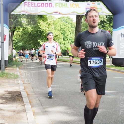29.06.2025 - hella hamburg halbmarathon MichiJ http://msf.ph/oto/8304162 29.06.2025 10:35:07 Zwischen KM18-KM19 1613, 2213, 2274, 4528, 9051, 14594, 15309, 15923, 16089, 17229, 17632, 18882, 18963 meine-sportfotos.de