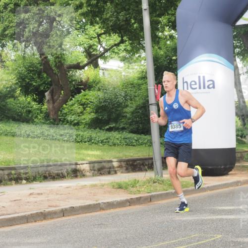 29.06.2025 - hella hamburg halbmarathon KatJ http://msf.ph/oto/8304189 29.06.2025 10:14:18 Zwischen KM18-KM19  meine-sportfotos.de