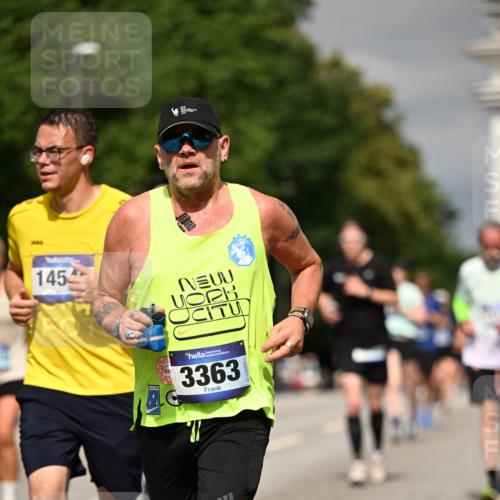 29.06.2025 - hella hamburg halbmarathon Dr. Thomas Lammeyer http://msf.ph/oto/8304210 29.06.2025 10:16:35 Kennedybrücke 1610, 1785, 2531, 2942, 2963, 2964, 3360, 3363, 4532, 5150, 7014, 7907, 8398, 8405, 8917, 8971, 9428, 9705, 10067, 10402, 10409, 10685, 11025 meine-sportfotos.de