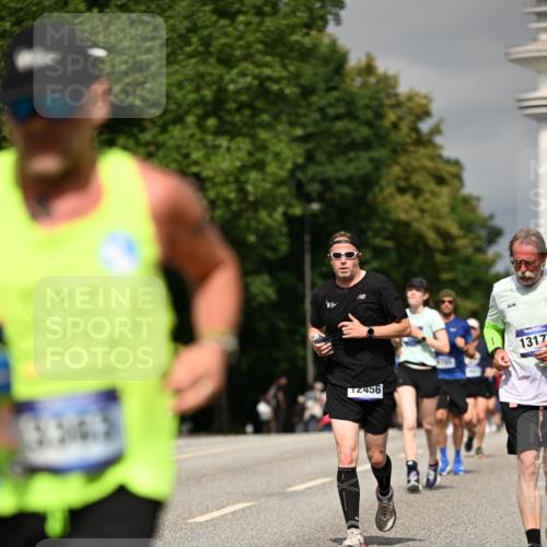 29.06.2025 - hella hamburg halbmarathon Dr. Thomas Lammeyer http://msf.ph/oto/8304292 29.06.2025 10:16:36 Kennedybrücke 1610, 1785, 2531, 2942, 3360, 3363, 4532, 5150, 7014, 7907, 8398, 8405, 8917, 8971, 9428, 9705, 10067, 10402, 10409, 10685, 11025 meine-sportfotos.de