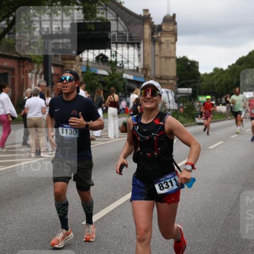 29.06.2025 - hella hamburg halbmarathon Yannick Fuchs http://msf.ph/oto/8304398 29.06.2025 10:50:08 20KM 1130, 1180, 1877, 2378, 2982, 3042, 3048, 4594, 4813, 4951, 5287, 5465, 5721, 5744, 6759, 7037, 7547, 7646, 7742, 8311, 8330, 8639, 8863, 8968, 8996, 9246, 9622, 9903, 10084, 11143, 11309, 11554, 11638, 11870, 12515, 12858, 14363, 14461, 15134, 16008, 16009, 16043, 16375, 16434, 16620, 16625, 17468, 17660, 18117, 18125, 18325, 18340, 18495, 18531, 18634, 18867, 18966, 19152 meine-sportfotos.de