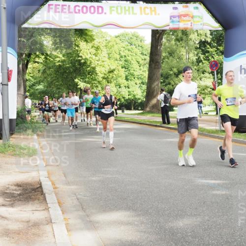 29.06.2025 - hella hamburg halbmarathon MichiJ http://msf.ph/oto/8304438 29.06.2025 10:35:09 Zwischen KM18-KM19 1613, 2213, 2274, 4528, 9051, 12679, 14594, 14730, 15309, 15923, 16089, 17229, 17632, 18882, 18963 meine-sportfotos.de