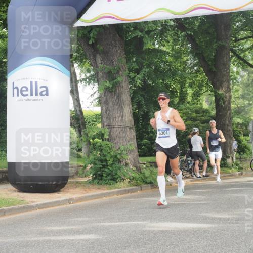 29.06.2025 - hella hamburg halbmarathon KatJ http://msf.ph/oto/8304444 29.06.2025 10:14:20 Zwischen KM18-KM19 5301 meine-sportfotos.de