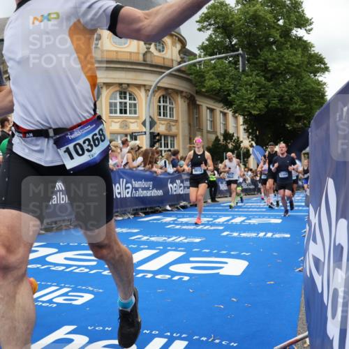 29.06.2025 - hella hamburg halbmarathon Strokosch-Dieckow http://msf.ph/oto/8304655 29.06.2025 10:54:39 Ziel 1125, 1496, 2029, 2474, 2561, 3310, 5259, 6587, 7478, 8449, 9012, 9227, 10040, 10044, 10368, 10376, 12186, 12489, 13147, 14239, 15389, 15408, 15584, 17231, 17765, 19000 meine-sportfotos.de