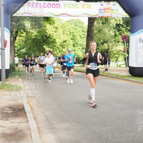 29.06.2025 - hella hamburg halbmarathon MichiJ http://msf.ph/oto/8304659 29.06.2025 10:35:11 Zwischen KM18-KM19 1613, 2213, 2274, 4528, 9051, 12679, 14730, 15309, 15923, 17632, 18882, 18963 meine-sportfotos.de
