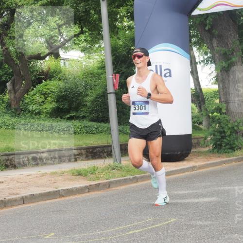 29.06.2025 - hella hamburg halbmarathon KatJ http://msf.ph/oto/8304678 29.06.2025 10:14:21 Zwischen KM18-KM19 5301 meine-sportfotos.de