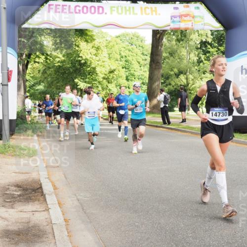 29.06.2025 - hella hamburg halbmarathon MichiJ http://msf.ph/oto/8304769 29.06.2025 10:35:12 Zwischen KM18-KM19 1613, 2213, 2274, 2284, 4528, 12679, 14730, 15309, 15923, 18104, 18882 meine-sportfotos.de