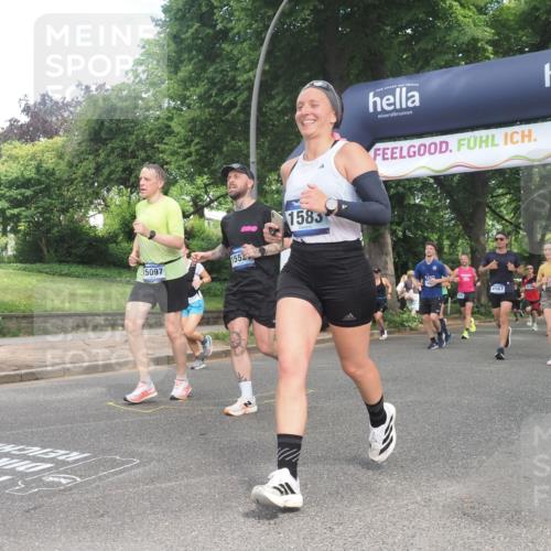 29.06.2025 - hella hamburg halbmarathon KatJ http://msf.ph/oto/8304776 29.06.2025 10:43:44 Zwischen KM18-KM19 1583, 4167, 6272, 6399, 7659, 7716, 8652, 8669 meine-sportfotos.de