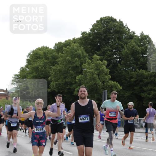 29.06.2025 - hella hamburg halbmarathon Jannik Wohlers http://msf.ph/oto/8304778 29.06.2025 10:37:40 Lombardsbrücke 1196, 1394, 1578, 1799, 1901, 1966, 1985, 2786, 3242, 3716, 3880, 4414, 4921, 5300, 5713, 6199, 6362, 6697, 7118, 7165, 7244, 7552, 7629, 7696, 7914, 8198, 8199, 8539, 8615, 8696, 9350, 9391, 10025, 11152, 11164, 11421, 11456, 11457, 11479, 11543, 12573, 12892, 12997, 13103, 13442, 14018, 14163, 15002, 15329, 15355, 15417, 15418, 15511, 15562, 15762, 16211, 16220, 16360, 16658, 16876, 17053, 17389, 18572, 18592, 18937 meine-sportfotos.de