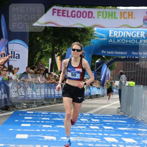 29.06.2025 - hella hamburg halbmarathon Strokosch-Dieckow http://msf.ph/oto/8304847 29.06.2025 10:16:08 Ziel 50 meine-sportfotos.de