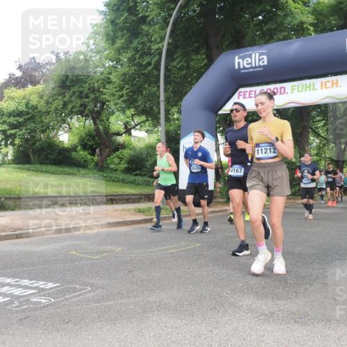 29.06.2025 - hella hamburg halbmarathon KatJ http://msf.ph/oto/8304850 29.06.2025 10:43:46 Zwischen KM18-KM19 1583, 4167, 5033, 7659, 7716, 8652 meine-sportfotos.de