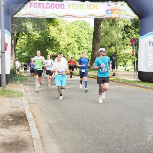 29.06.2025 - hella hamburg halbmarathon MichiJ http://msf.ph/oto/8304858 29.06.2025 10:35:13 Zwischen KM18-KM19 1613, 2213, 2284, 6630, 9262, 11518, 12679, 14730, 15923, 18104, 18882 meine-sportfotos.de