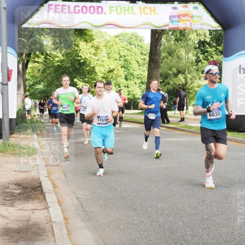 29.06.2025 - hella hamburg halbmarathon MichiJ http://msf.ph/oto/8304908 29.06.2025 10:35:13 Zwischen KM18-KM19 1613, 2213, 2284, 6630, 9262, 11518, 12679, 14730, 15923, 18104, 18882 meine-sportfotos.de