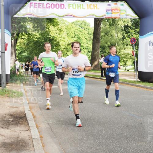 29.06.2025 - hella hamburg halbmarathon MichiJ http://msf.ph/oto/8304963 29.06.2025 10:35:14 Zwischen KM18-KM19 2213, 2284, 6630, 9262, 9497, 9538, 11518, 12679, 14730, 15923, 18104 meine-sportfotos.de